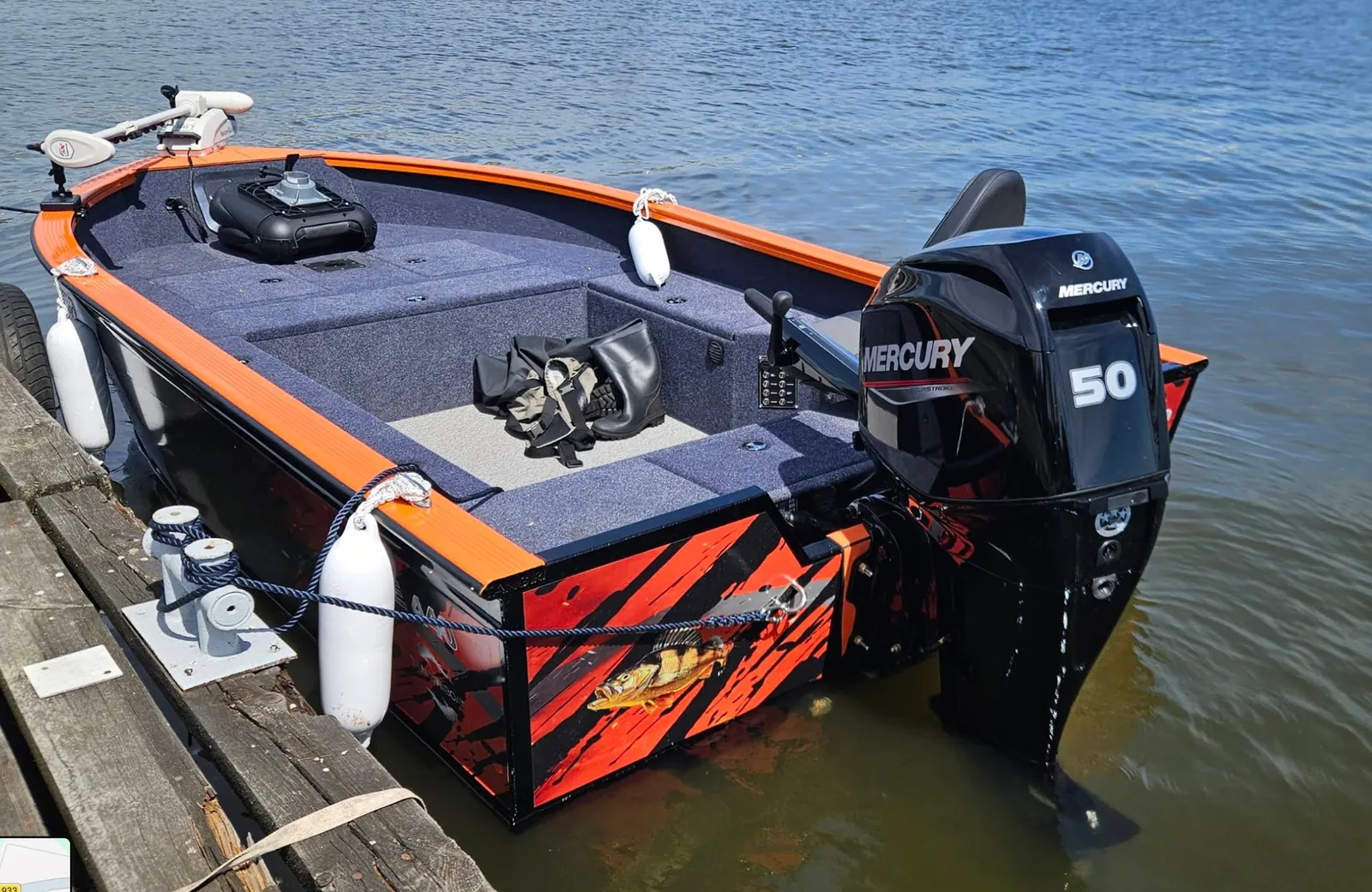 Space 440 z silnikiem Mercury 50